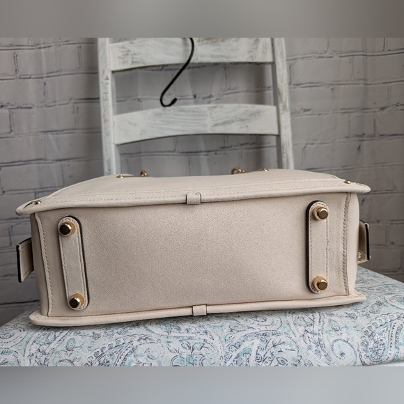 Coach Dreamer Rivet's Handbag - Picture 5 of 16